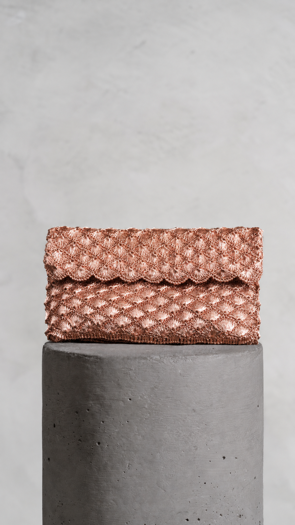 SEASHELL CLUTCH - ROSE GOLD