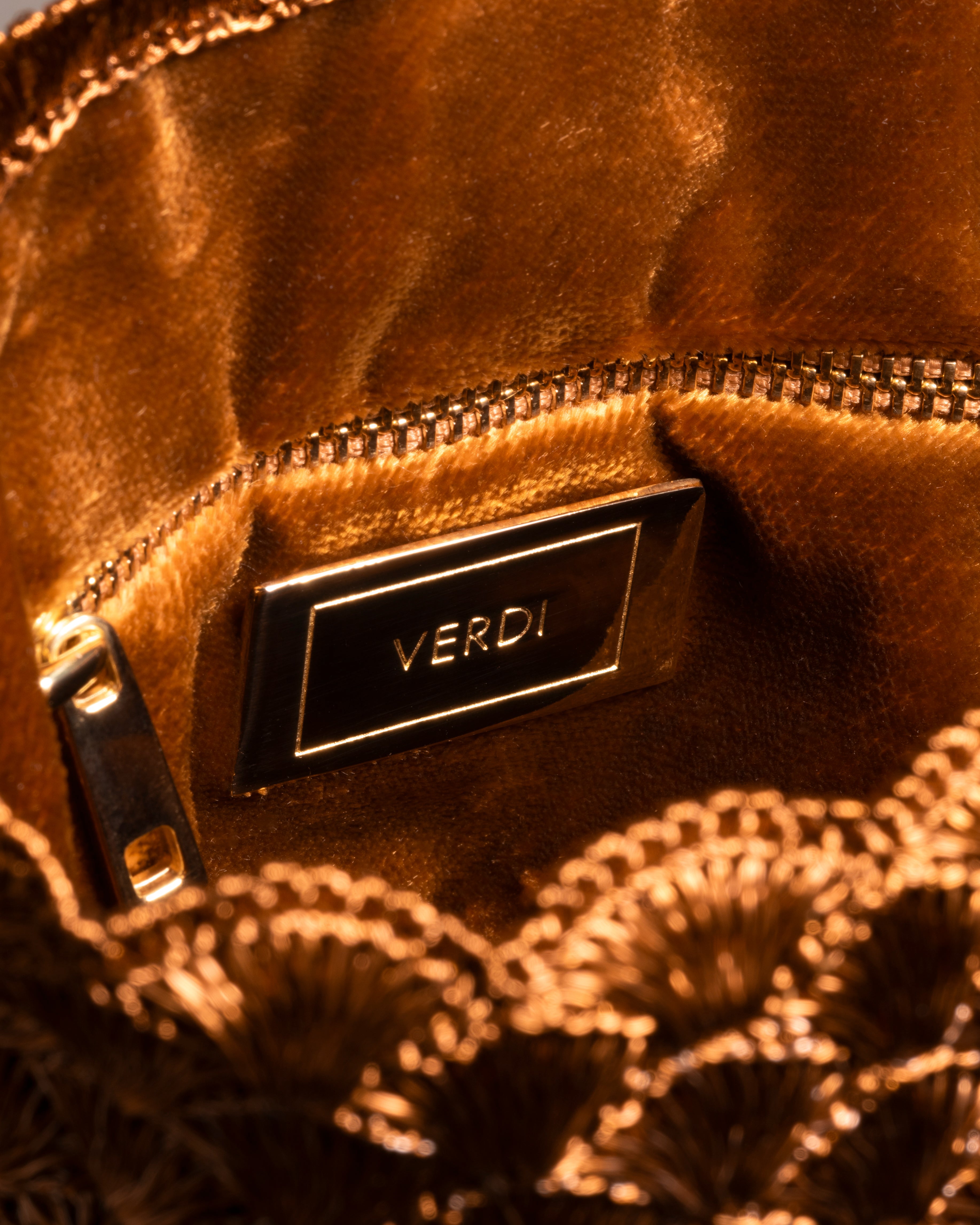KAIA SEASHELL MOCHILA - GOLD & COPPER