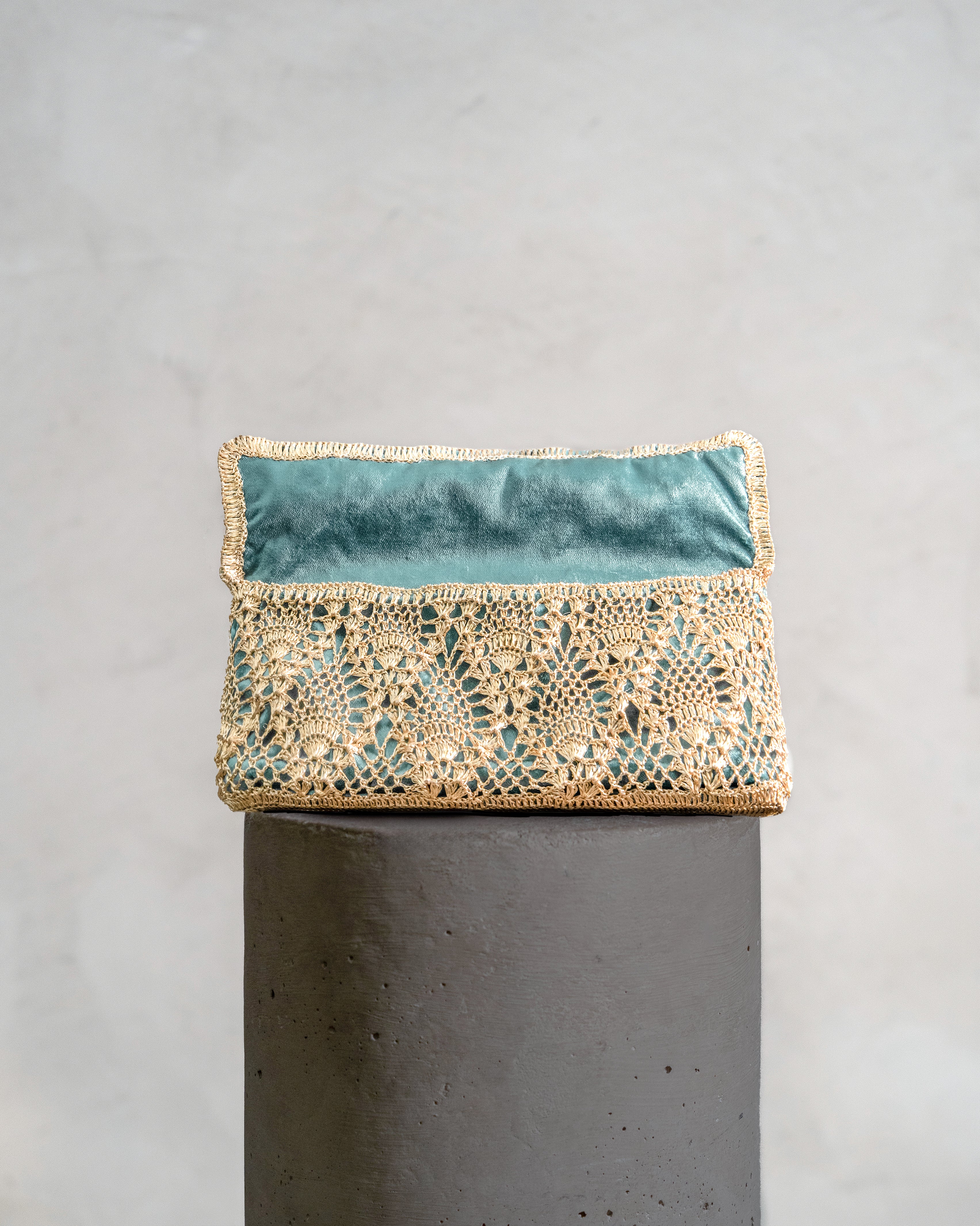 Pineapple Clutch - Gold & Emerald Lining