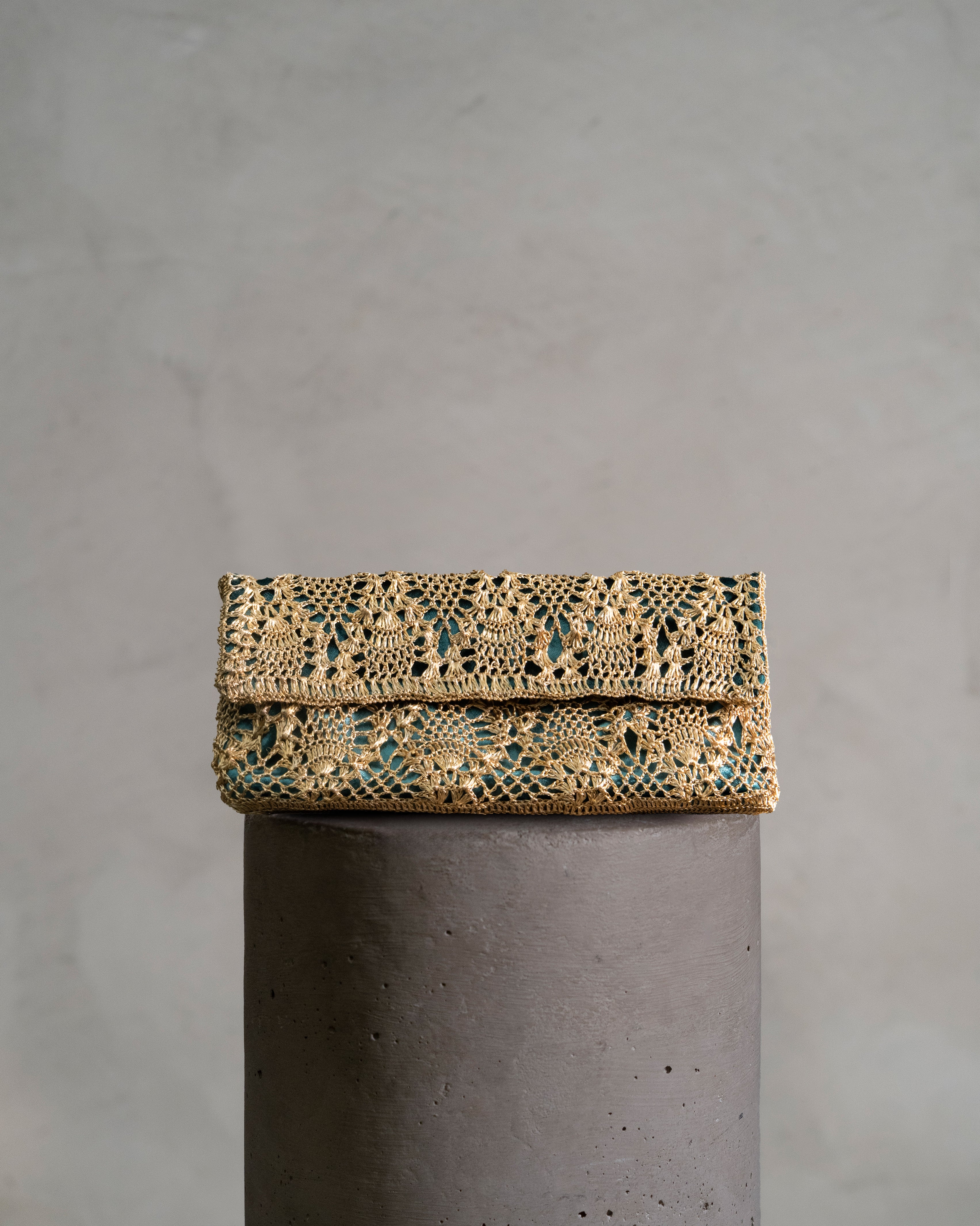 Pineapple Clutch - Gold & Emerald Lining