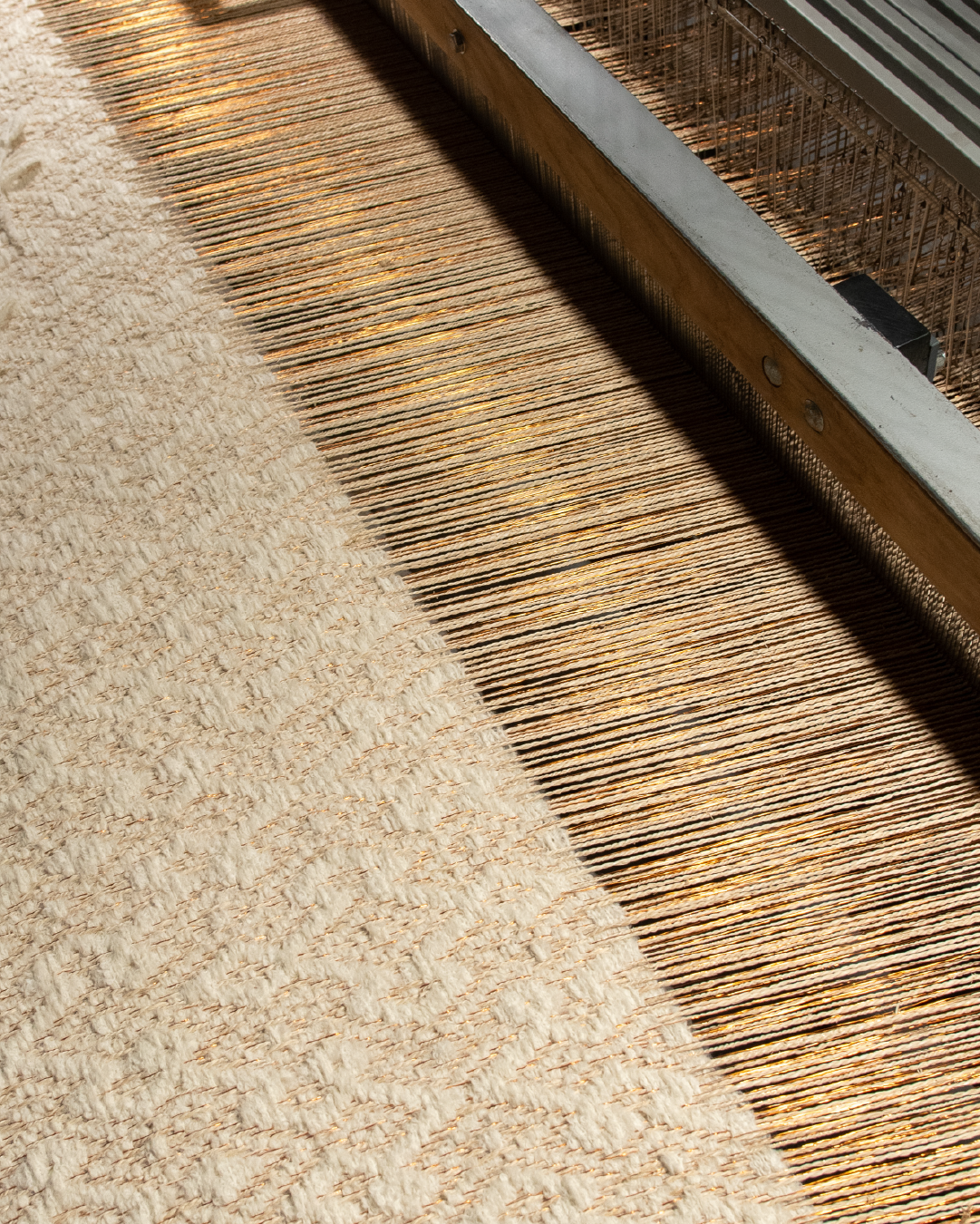Natural Fiber Rugs vs. Synthetic: What Designers Are Choosing