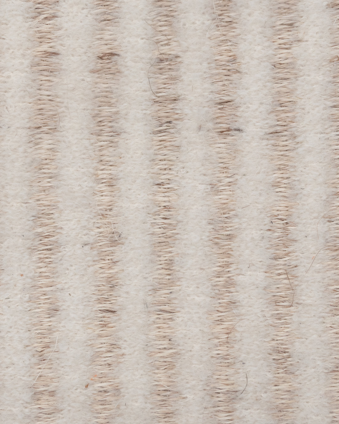 STRIPES WEAVE RUG IN FIQUE FIBER AND BOUCLÉ ALPACA