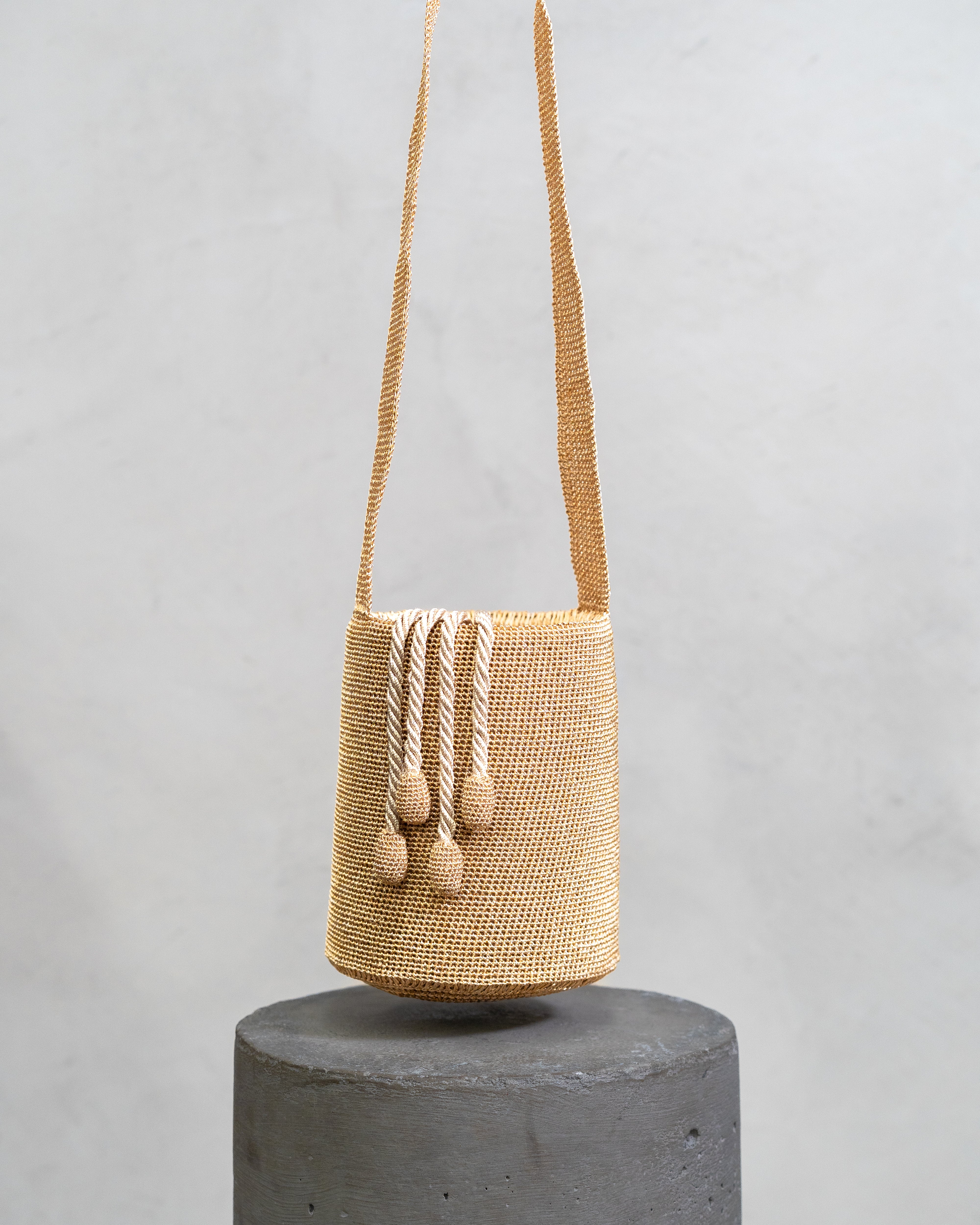 NIDO MOCHILA - GOLD